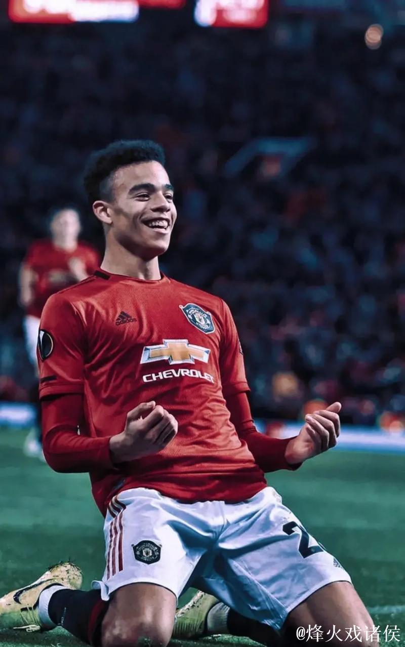 梅森·格林伍德展现实力,这脚射门堪称经典 梅森·格林伍德展现实力,这脚射门堪称经典